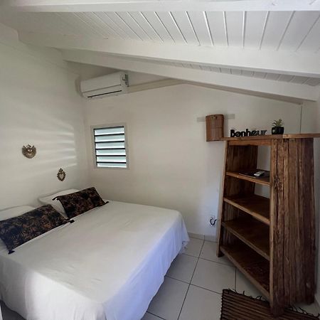 Spacieuse Villa Corossol Avec Piscine Et Jeux Exterieurs Le Gosier  Eksteriør bilde