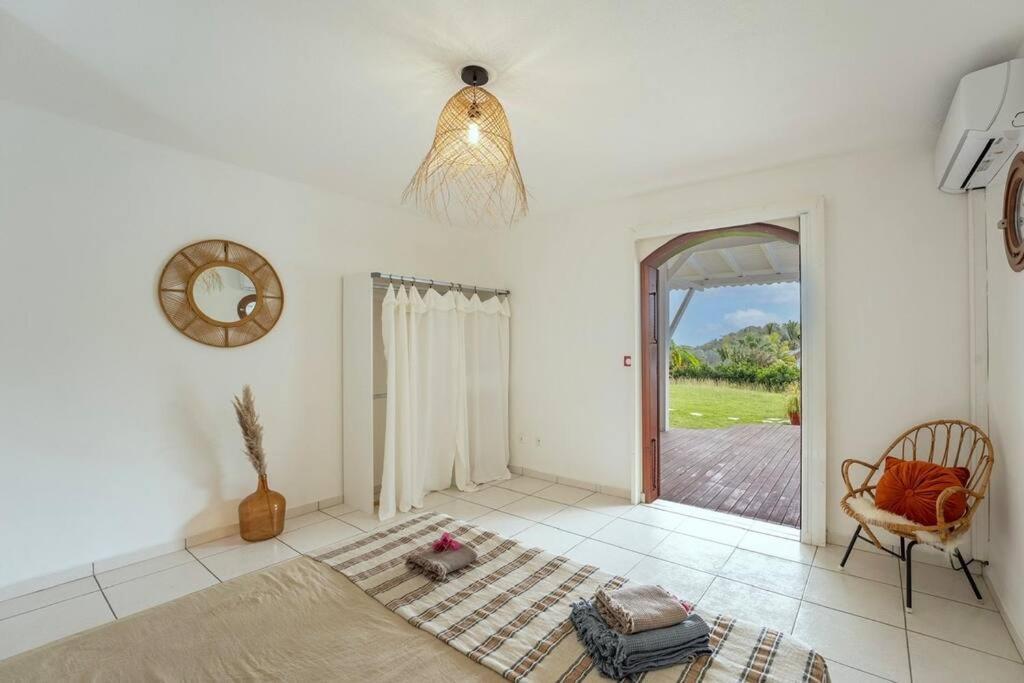 Spacieuse Villa Corossol Avec Piscine Et Jeux Exterieurs Le Gosier  Eksteriør bilde