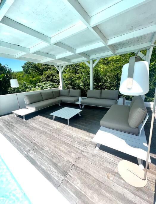 Spacieuse Villa Corossol Avec Piscine Et Jeux Exterieurs Le Gosier  Eksteriør bilde