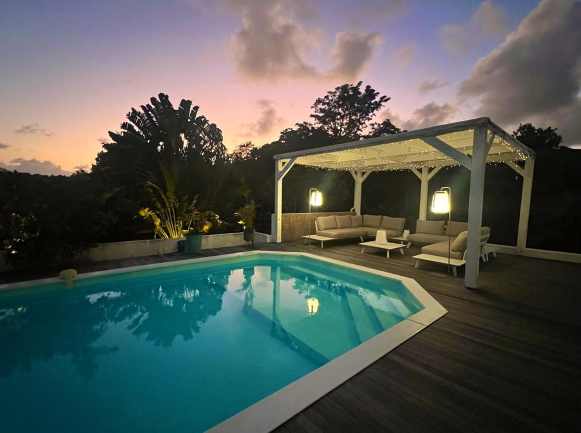 Spacieuse Villa Corossol Avec Piscine Et Jeux Exterieurs Le Gosier  Eksteriør bilde